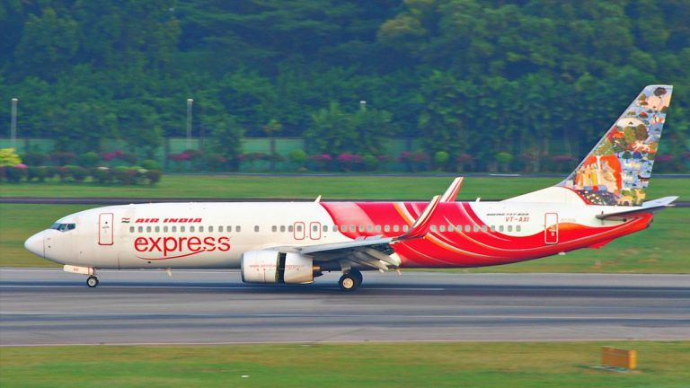 Air India Express Engine Flame: அபுதாபியில் இருந்து கேரளா புறப்பட்ட விமானத்தில் எஞ்சின் கோளாறு.. அவசர கதியில் அபுதாபியிலேயே தரையிறக்கம்.!