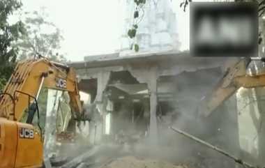 BullDozer Formula: 35 உயிர்களை காவு வாங்கிய படிக்கட்டு கிணறு; கோவிலை இடித்து தள்ளிய அதிகாரிகள்.!