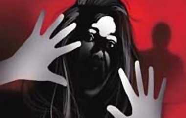 Married Woman Gang Raped: காதல் விவகாரத்தில், இளைஞரின் சகோதரி 4 பேர் கும்பலால் கூட்டுப்பாலியல் பலாத்காரம்..!