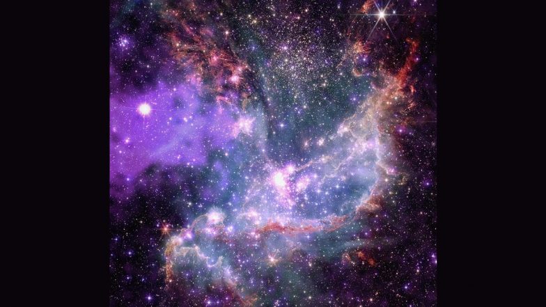 NASA Captured Nebula & Star Cluster Galaxy: 2 இலட்சம் ஒளியாண்டுகள் தொலைவில் உள்ள விண்மீன் திரள்களை காட்சிப்படுத்திய நாசா..!