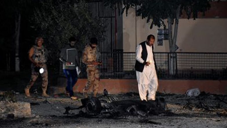 Pak Suicide Bomber Attack: இராணுவத்தினரை குறிவைத்து நடந்த தற்கொலைப்படை தாக்குதல்: 24 பேர் பரிதாப பலி., பாகிஸ்தானில் சோகம்.!