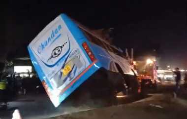 Bus Overturned Accident: சாலையில் திடீரென குறுக்கே புகுந்த நபர்; ஒருவர் உயிரை காப்பாற்ற எண்ணி 12 பேருக்கு நடந்த சோகம்.. நடத்துனர் பரிதாப பலி.!