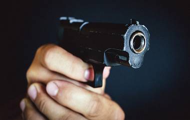 Teenager Was Shot Dead: மகளின் காதலரை வீட்டிற்கு வரவழைத்து துப்பாக்கியால் சுட்டுக்கொலை; முன்னாள் பாதுகாப்பு படை வீரர் ஆத்திரம்..!