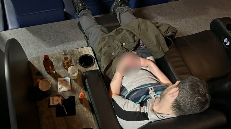 Man Masturbation & Sleeping in Theatre: தியேட்டரில் சுயஇன்பம்; படம் முடிந்ததும் பார்வையாளர்கள் கண்ட அதிர்ச்சி காட்சி..!