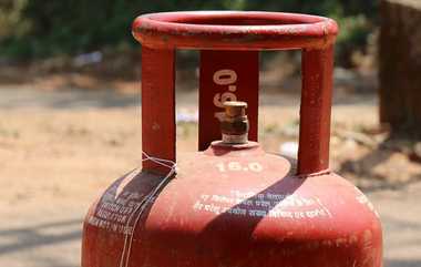 Gas Cylinder Price: தொடர்ந்து உயரும் சிலிண்டர் விலை; 3 மாதங்களில் ரூ.93 உயர்வு..! இந்த மாதமும் அதிர்ச்சி.!